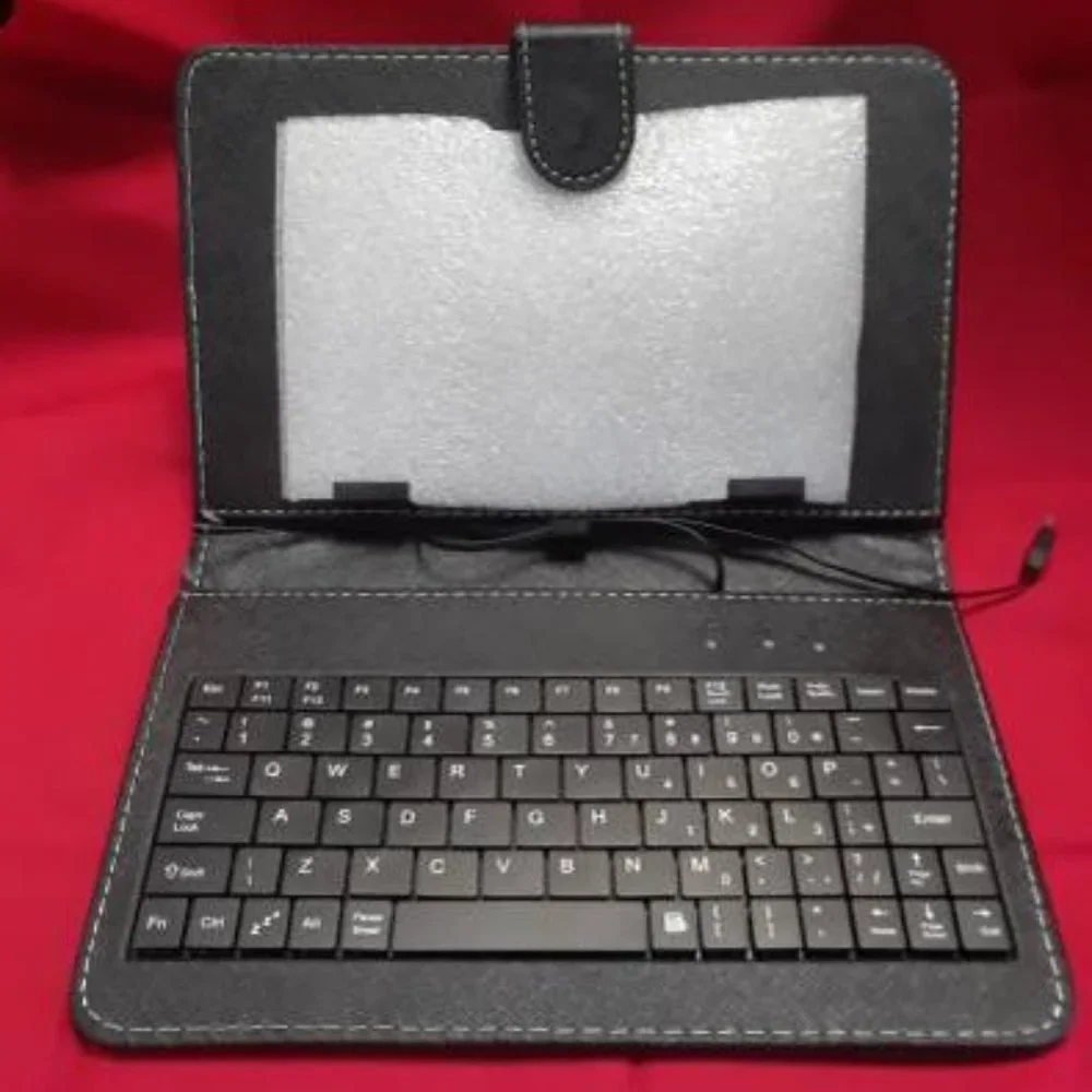 BRAND NEW Universal 7 inch Tablet Case with PC Keyboard and Flip Stand, Black